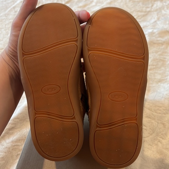 Ugg toddler boots - Picture 5 of 7